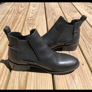 Steve Madden Drape Chelsea Boot